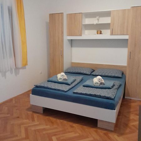 Apartman Larus Стариград-Паклениця Екстер'єр фото