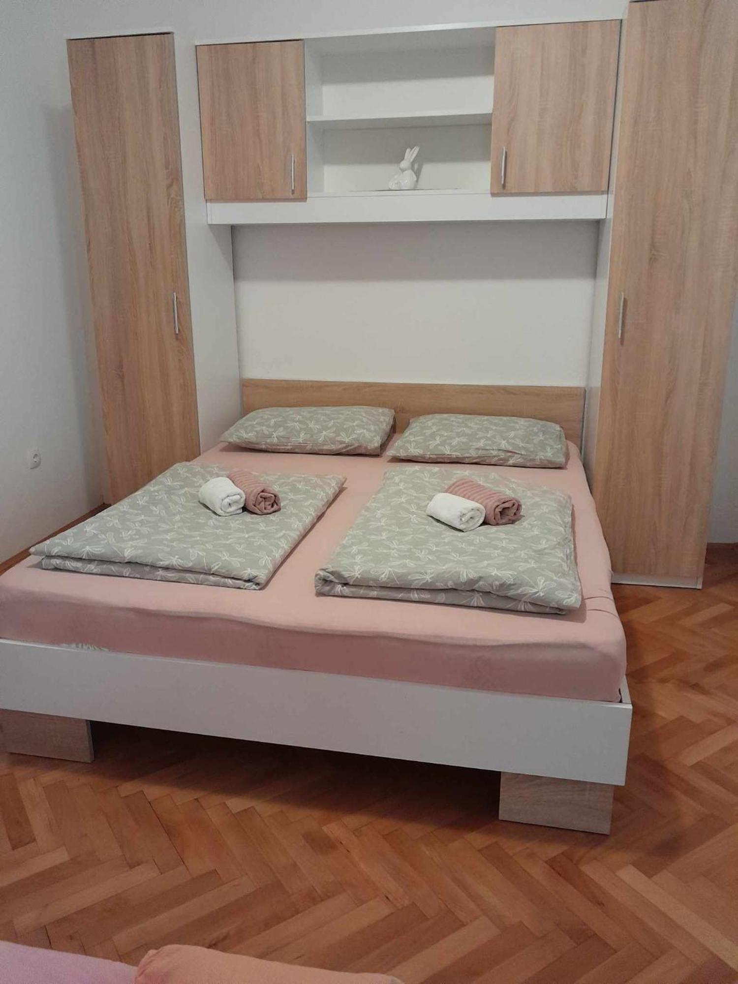Apartman Larus Стариград-Паклениця Екстер'єр фото